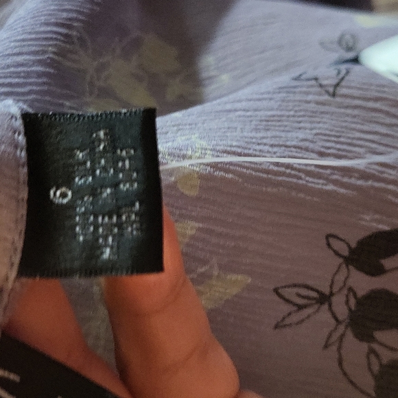 I.N.C Women's 100% Pure Silk Floral Long Sleeve Blouse Size 6 - Picture 9 of 11